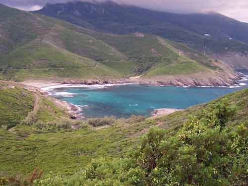 Anse d'Aliso (ou Golfu Alisu) qui se trouve à l'ouest du Cap Corse et au sud du port de Centuri