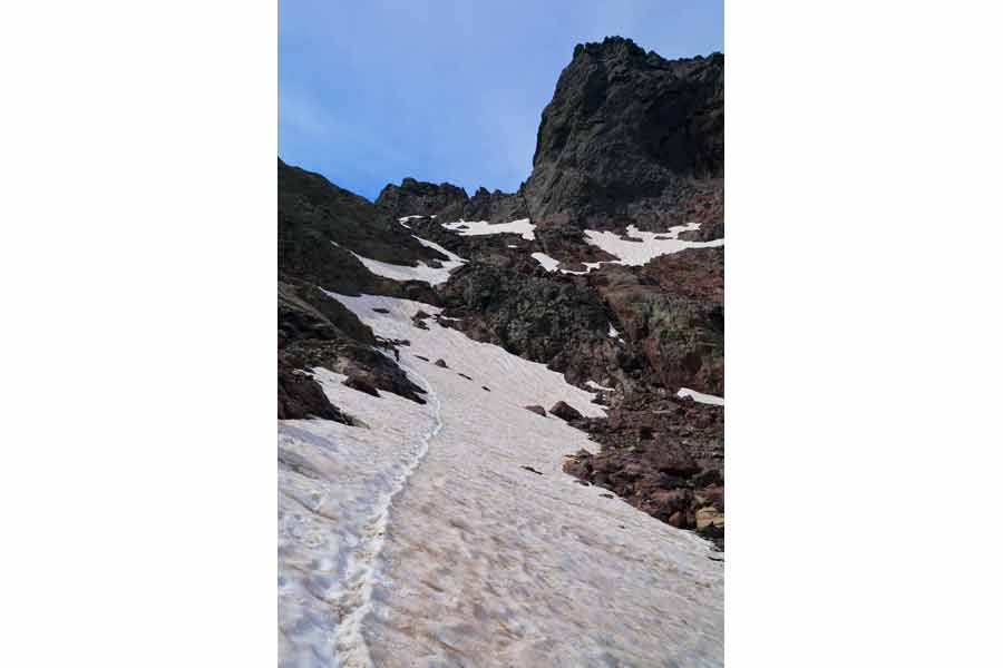 Neige sur les hauteurs du GR20 près du cirque de la Solitude (entre Tighjettu et Caruzzu), sur les pentes du Monte Cintu en Corse